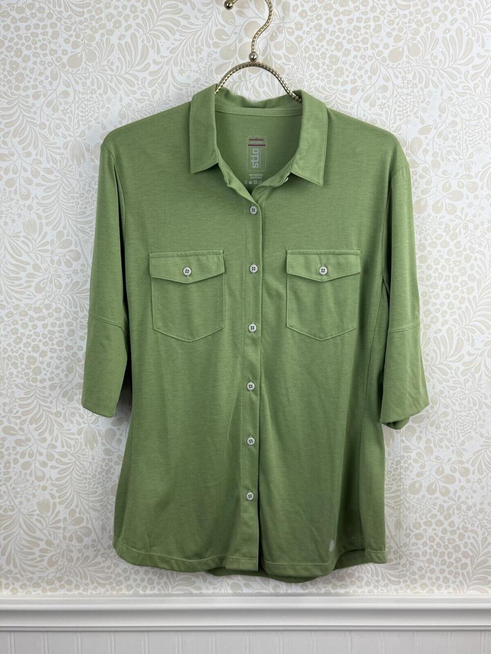 STIO Women's Lightweight Green Button-Up Shirt with 3/4 Sleeves - Size - Medium - Picture 6 of 6